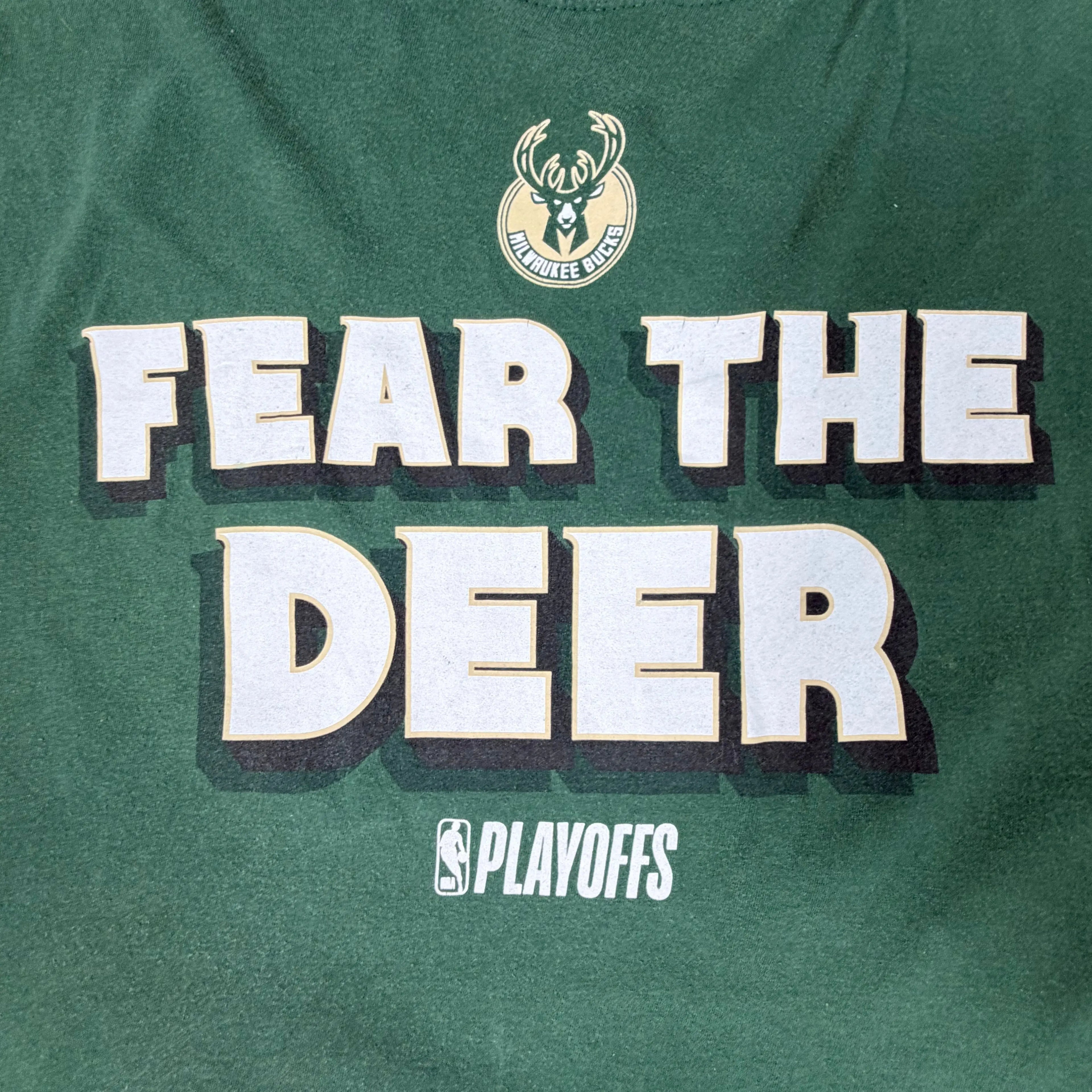 VINCULTSHOP Milwaukee Bucks Fear The Deer T Shirt Green 2XL NBA Tshirt
