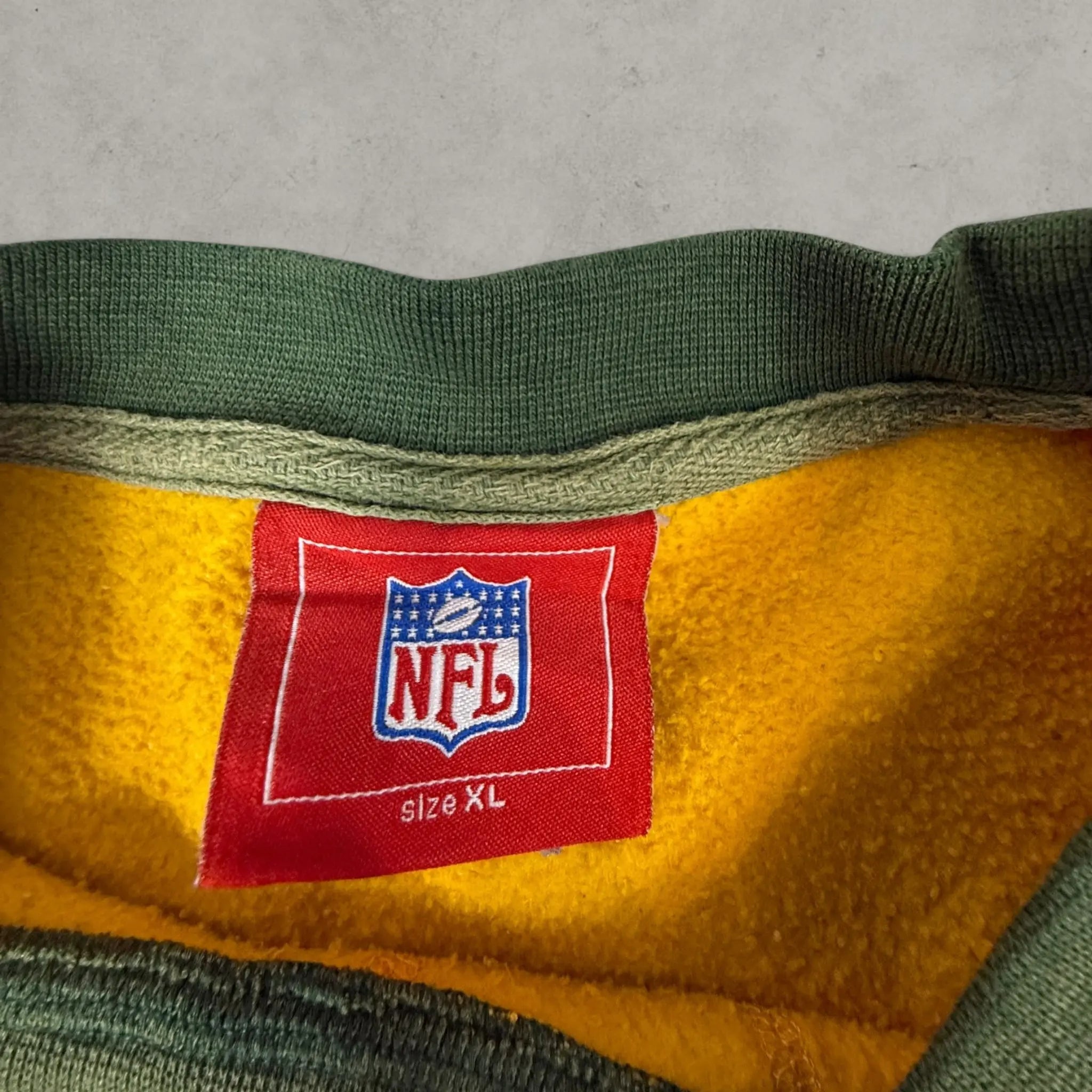 VINCULTSHOP Green Bay Packers Sweatshirt NFL Vintage Yellow Crewneck XL sweatshirt